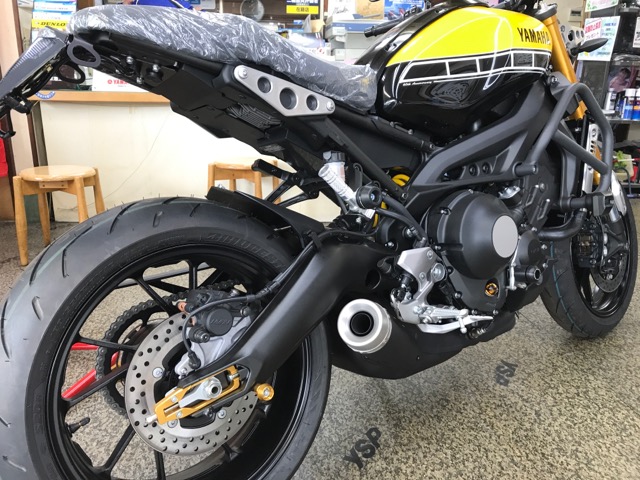 アクラポビッチマフラー　XSR900